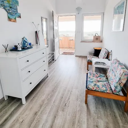 Eleonora Apartment *