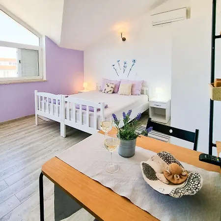 Eleonora * באניולה