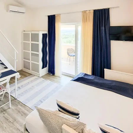 Eleonora באניולה