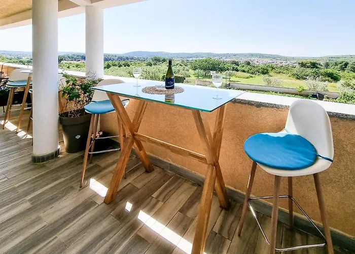 Eleonora 아파트 *